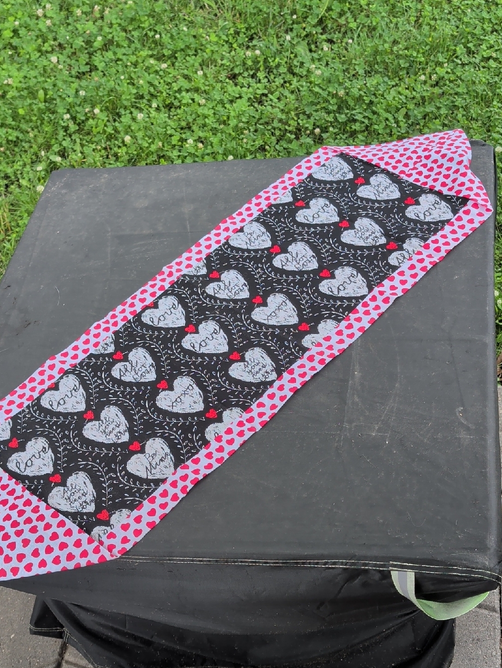 Heart Print Table Runner - Black, Red and White